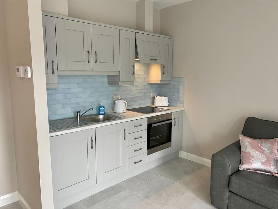 Erne Getaway No.8 Brand New 1 Bed Apartment Enniskillen Exterior foto
